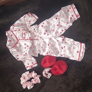 American Girl Red & White Star PJs outfit 2005 (retired) w/slippers, scrunchies